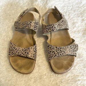 5 for $25! Leopard Print Sandals 7.5